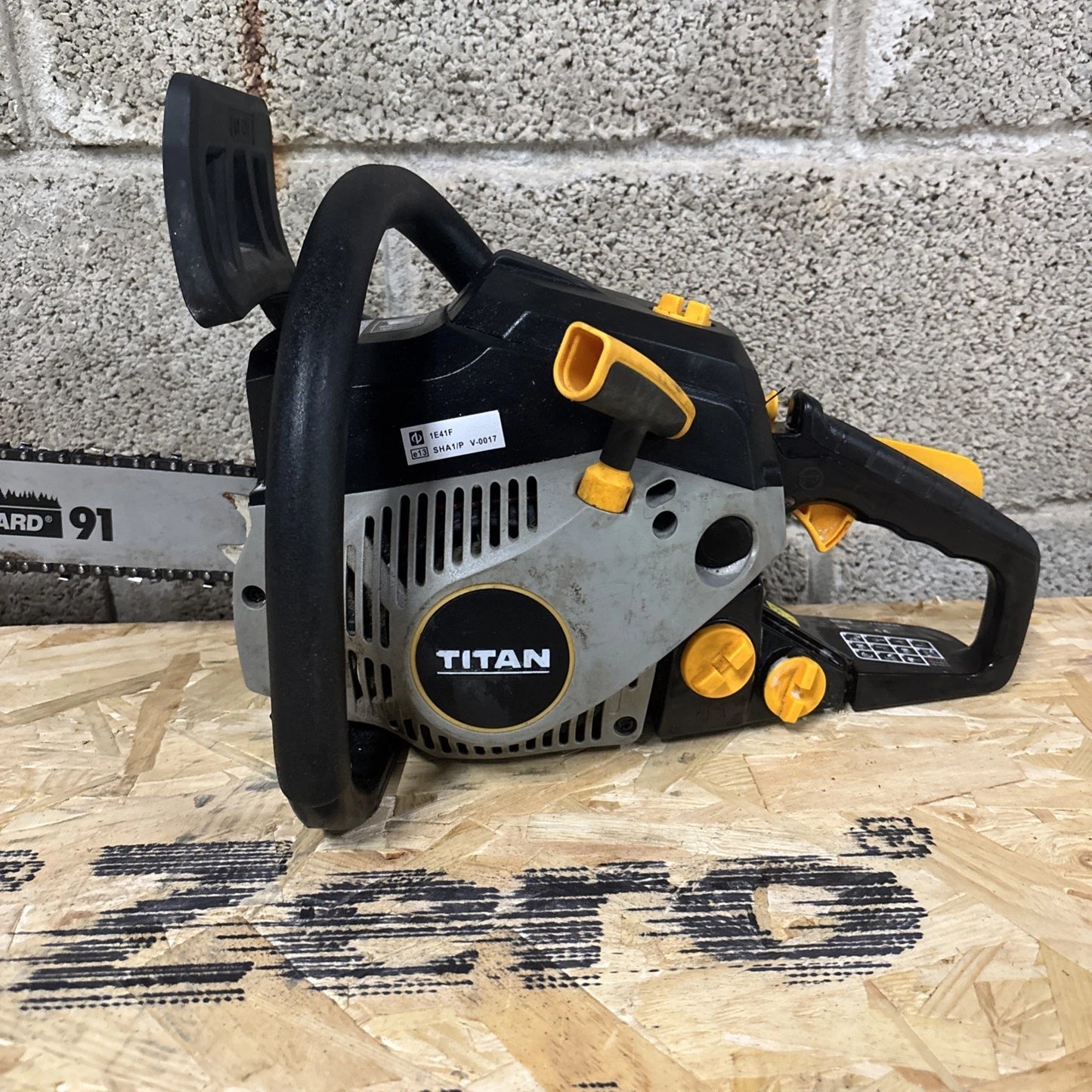 Titan Chainsaw Petrol 40cc TTCSP40 40cm 2 Stroke