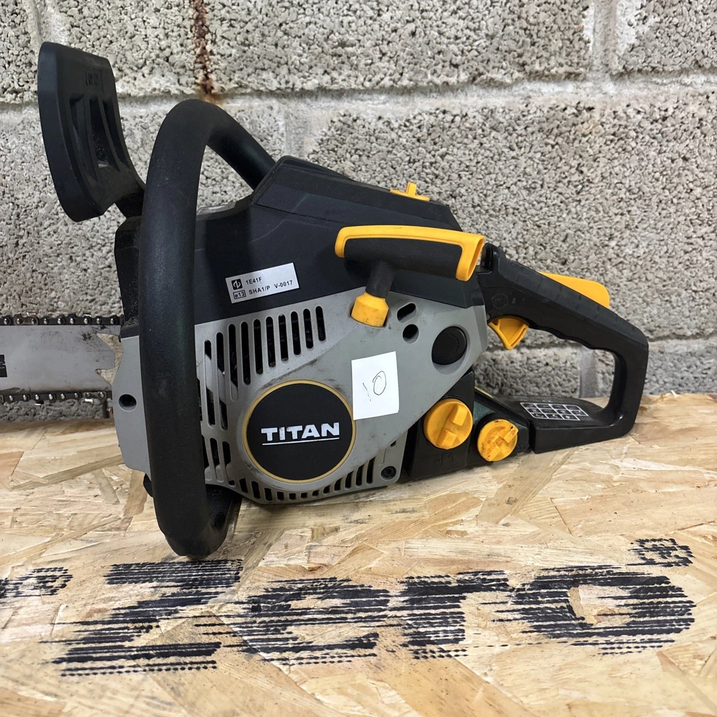 Titan Chainsaw Petrol 40cc TTCSP40 40cm 2 Stroke