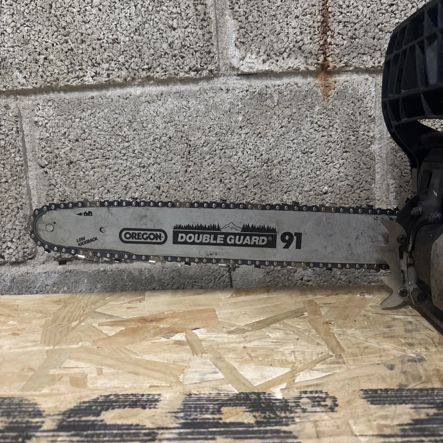 Titan Chainsaw Petrol 40cc TTCSP40 40cm 2 Stroke