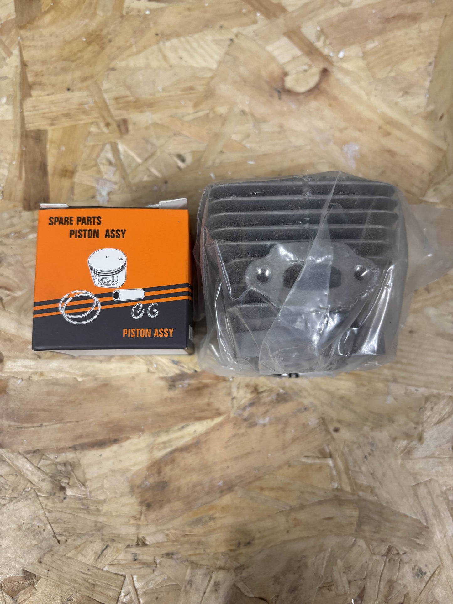 Titan TT5MTP262, TT2MTP262 26cc Cylinder and Piston Kit