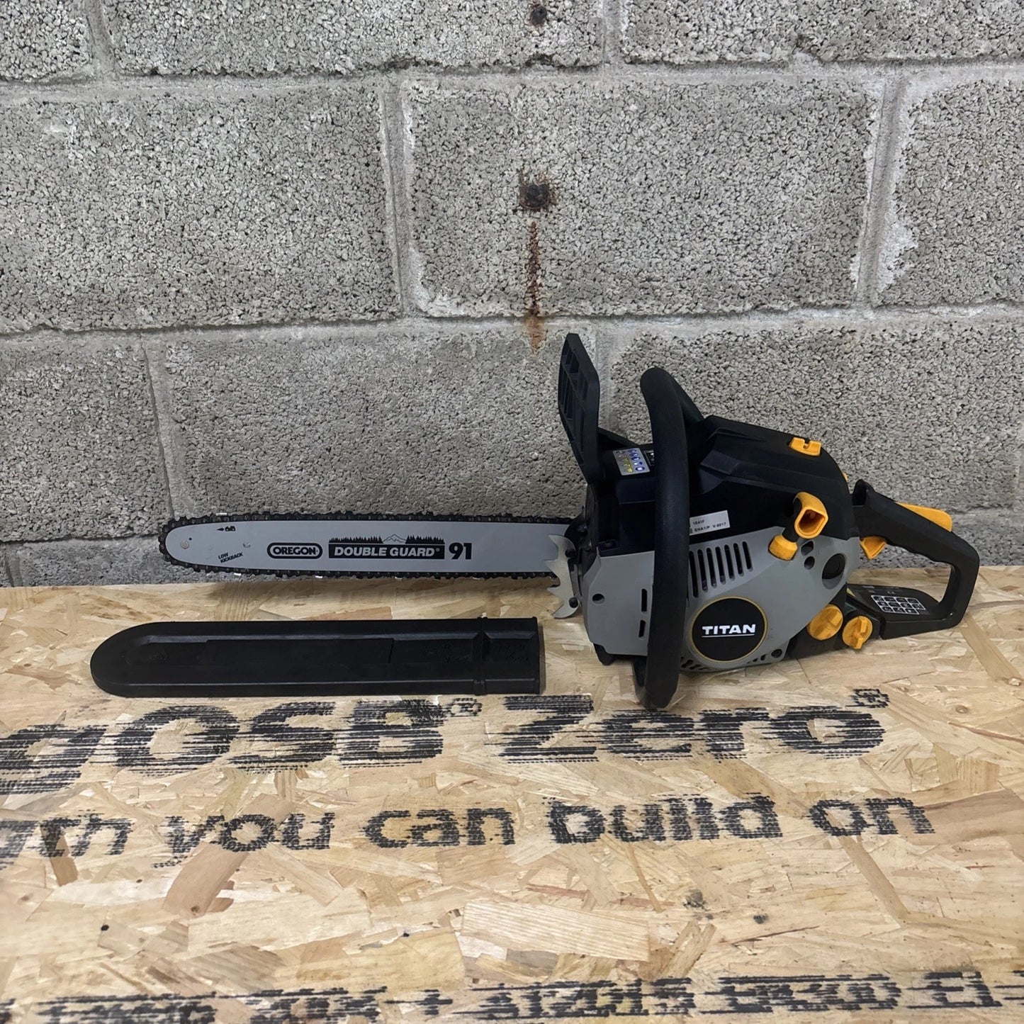 Titan Chainsaw Petrol 40cc TTCSP40 40cm 2 Stroke