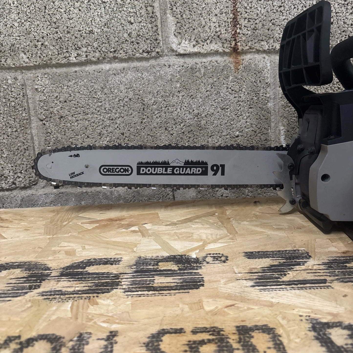 Titan Chainsaw Petrol 40cc TTCSP40 40cm 2 Stroke