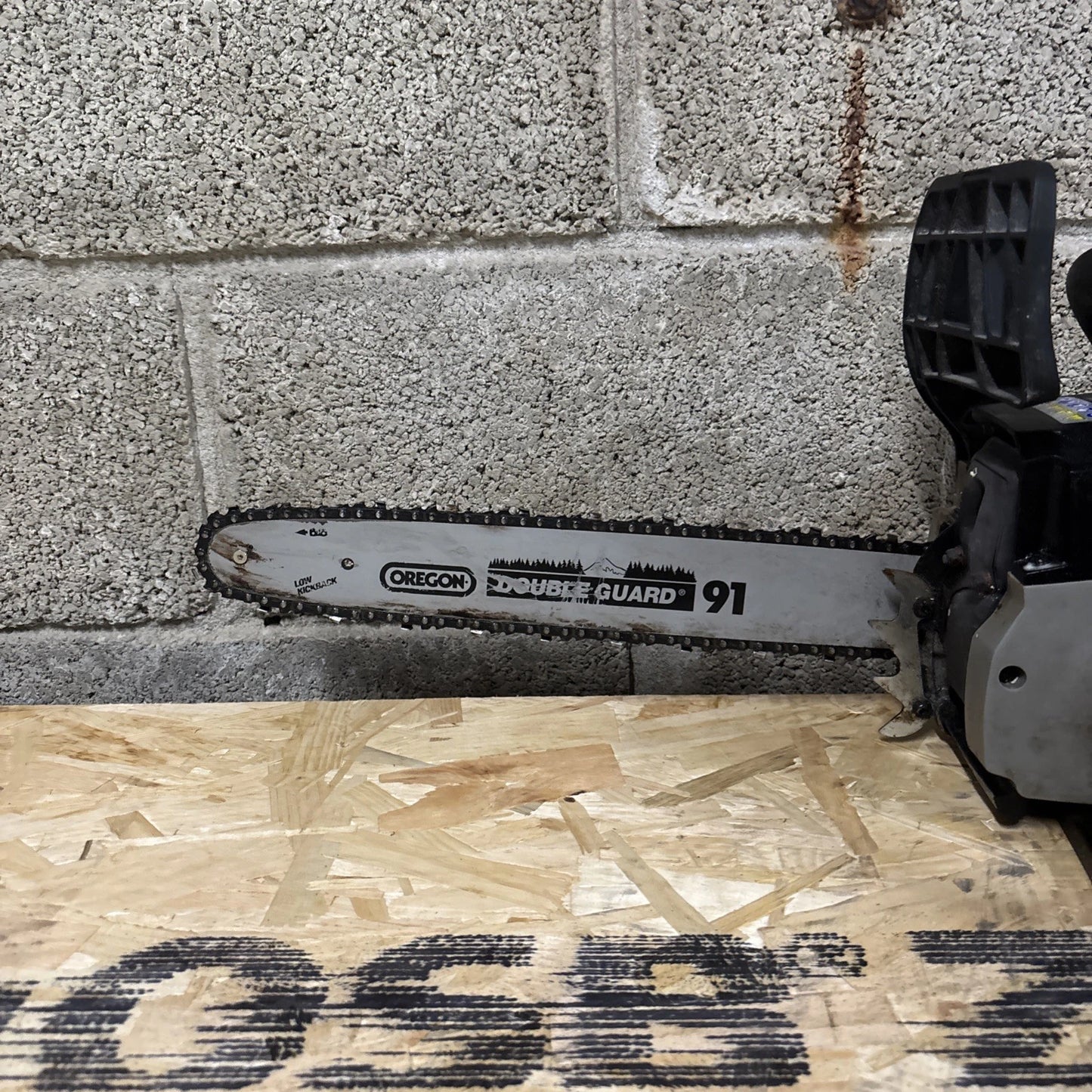 Titan Chainsaw Petrol 40cc TTCSP40 40cm 2 Stroke