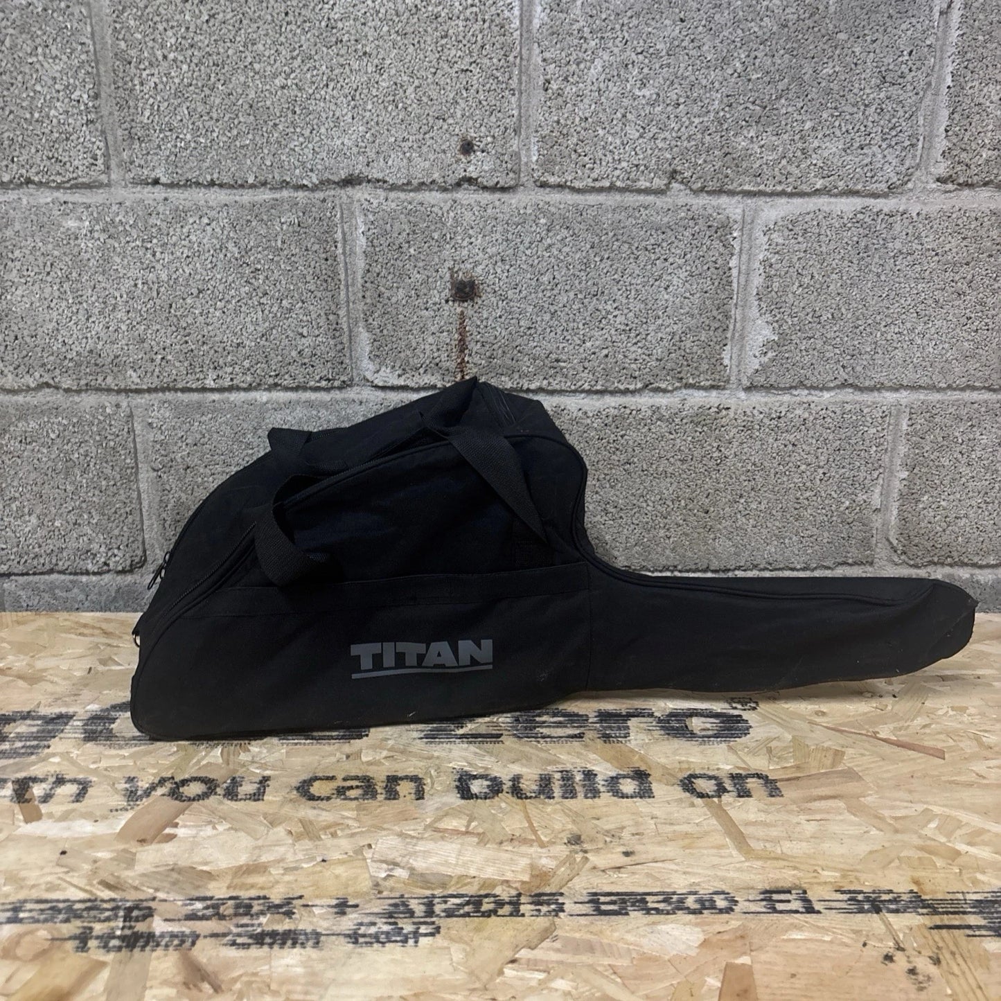 Titan Chainsaw Petrol 40cc TTCSP40 40cm 2 Stroke