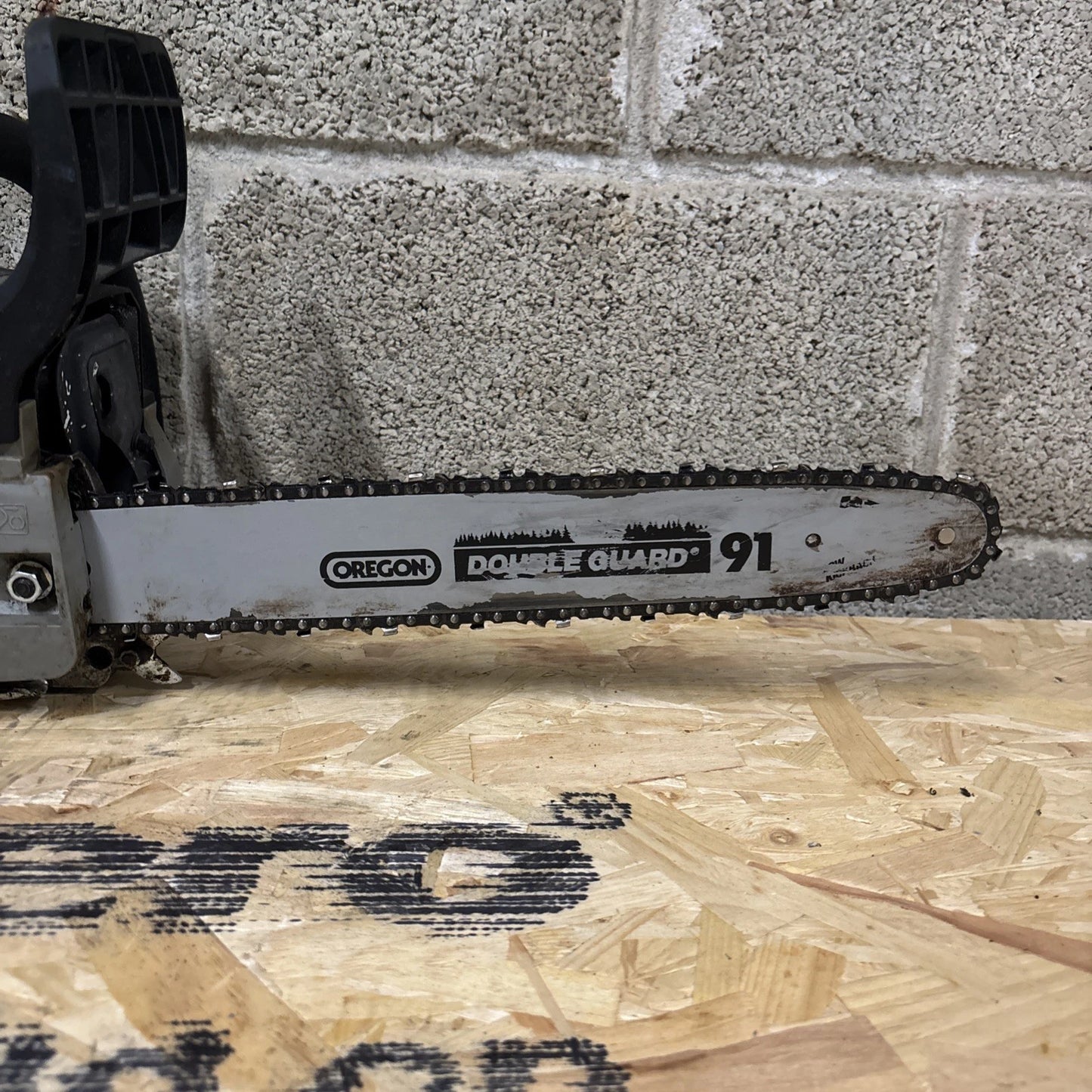 Titan Chainsaw Petrol 40cc TTCSP40 40cm 2 Stroke