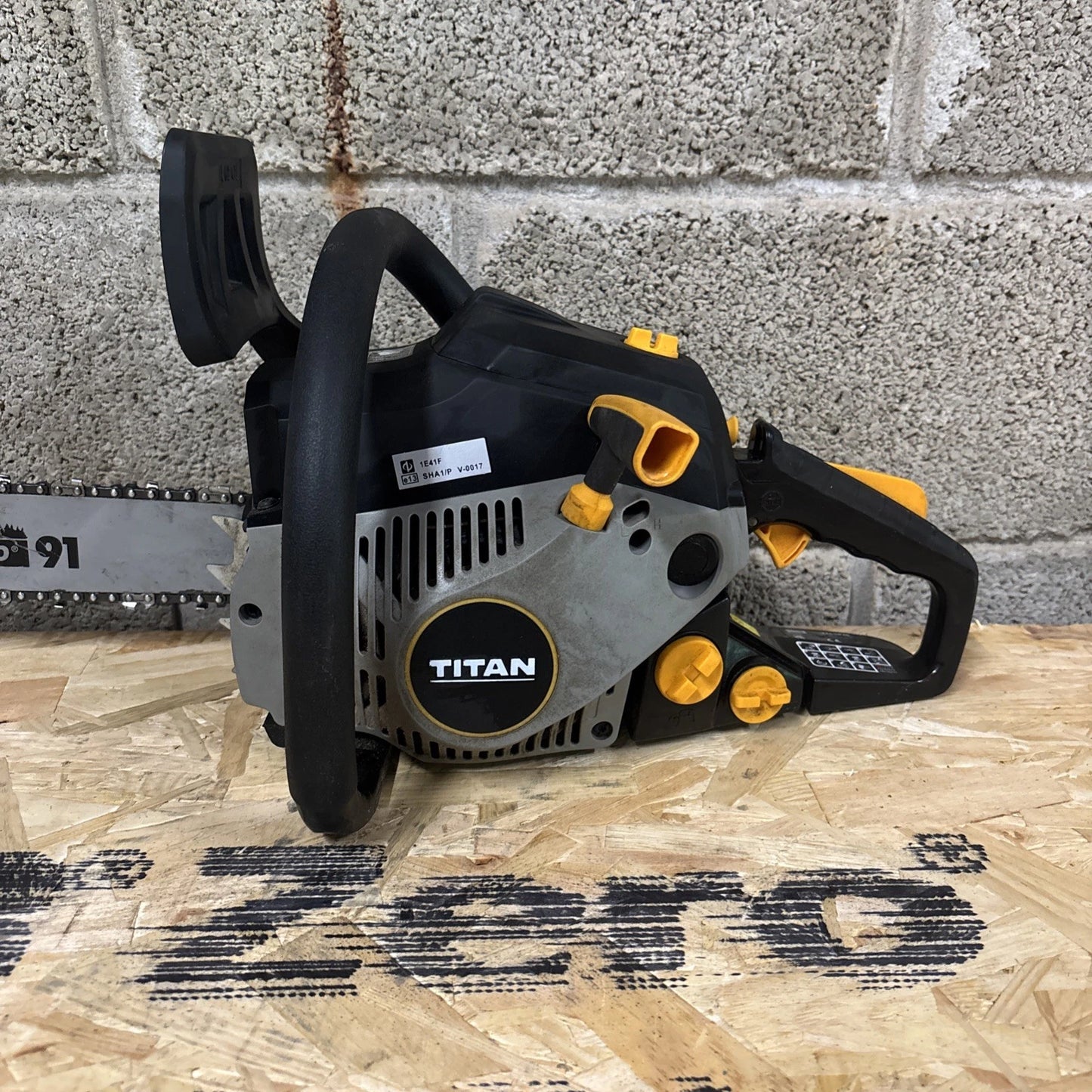 Titan Chainsaw Petrol 40cc TTCSP40 40cm 2 Stroke