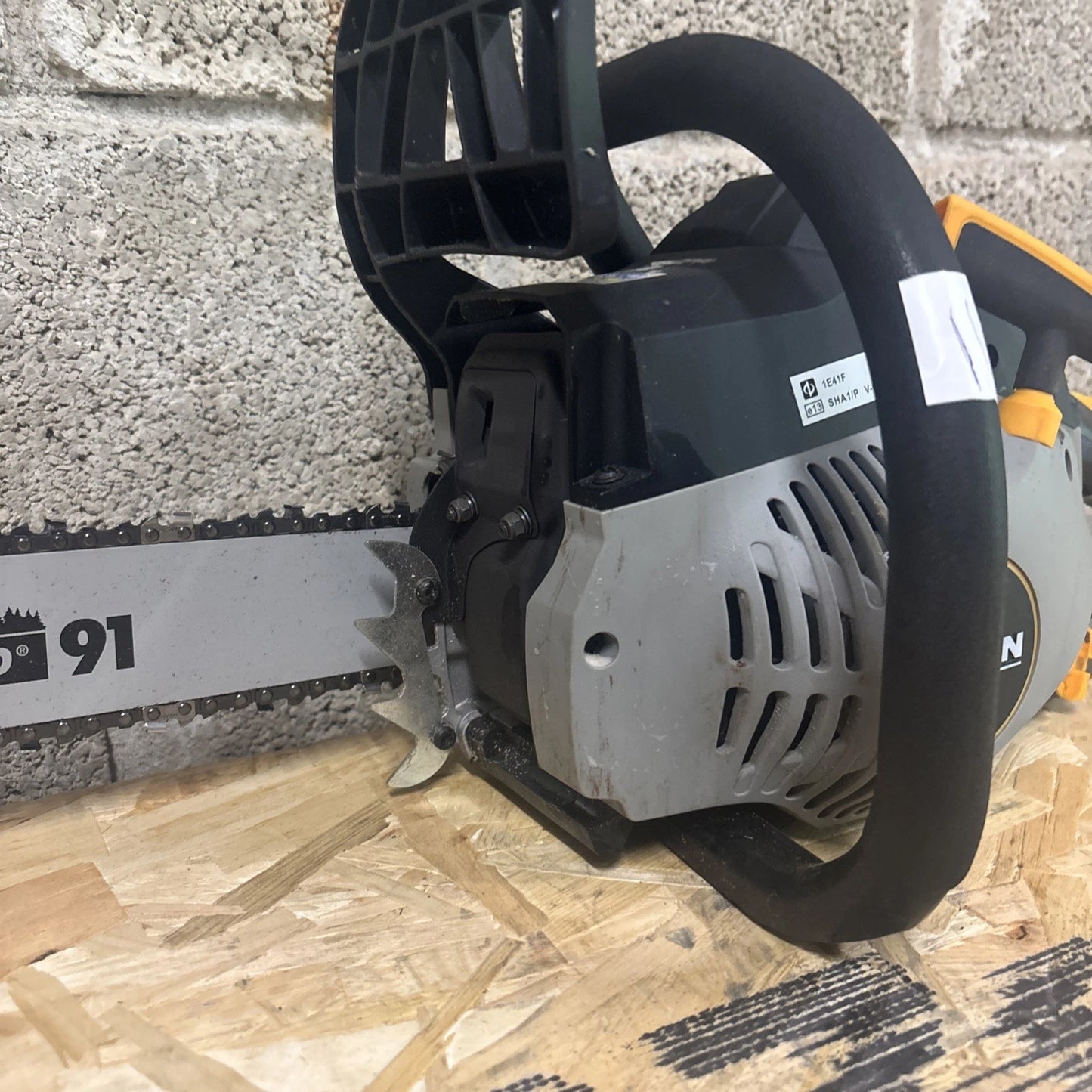 Titan Chainsaw Petrol 40cc TTCSP40 40cm 2 Stroke