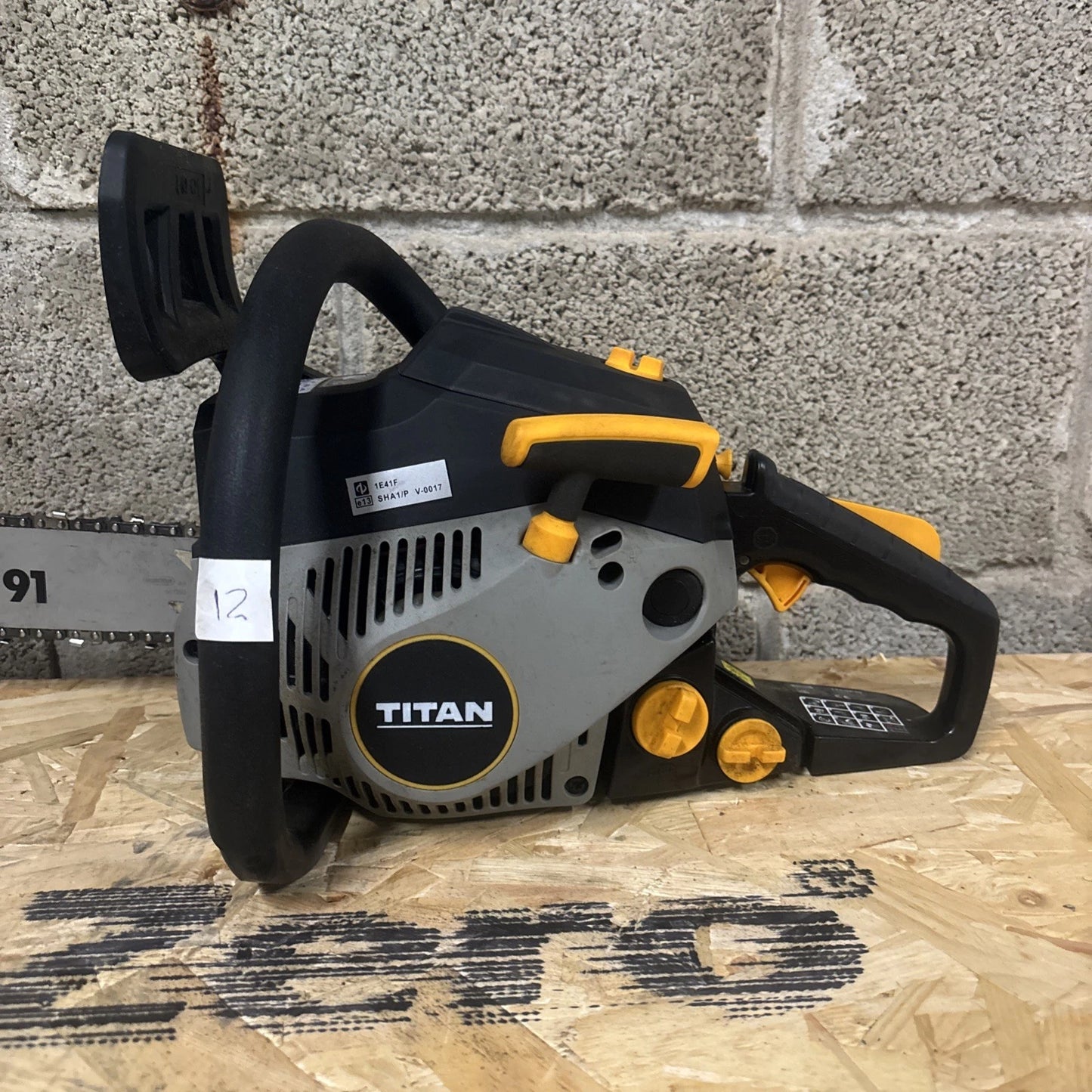 Titan Chainsaw Petrol 40cc TTCSP40 40cm 2 Stroke