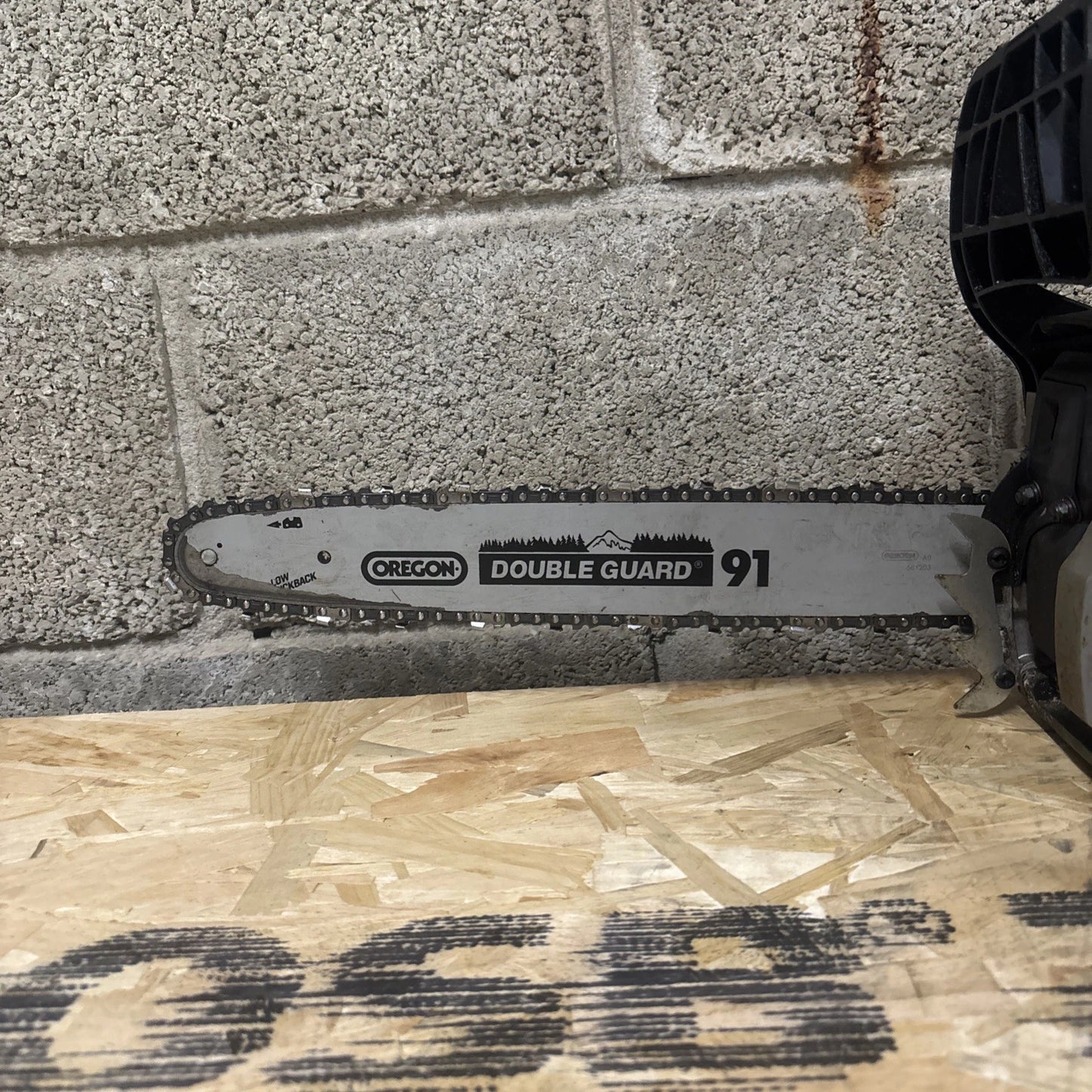 Titan Chainsaw Petrol 40cc TTCSP40 40cm 2 Stroke