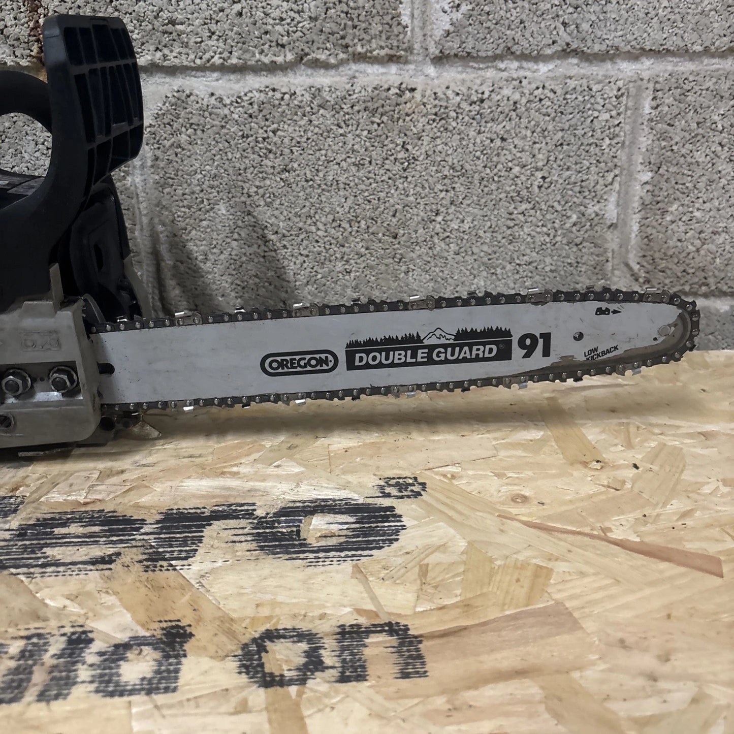 Titan Chainsaw Petrol 40cc TTCSP40 40cm 2 Stroke