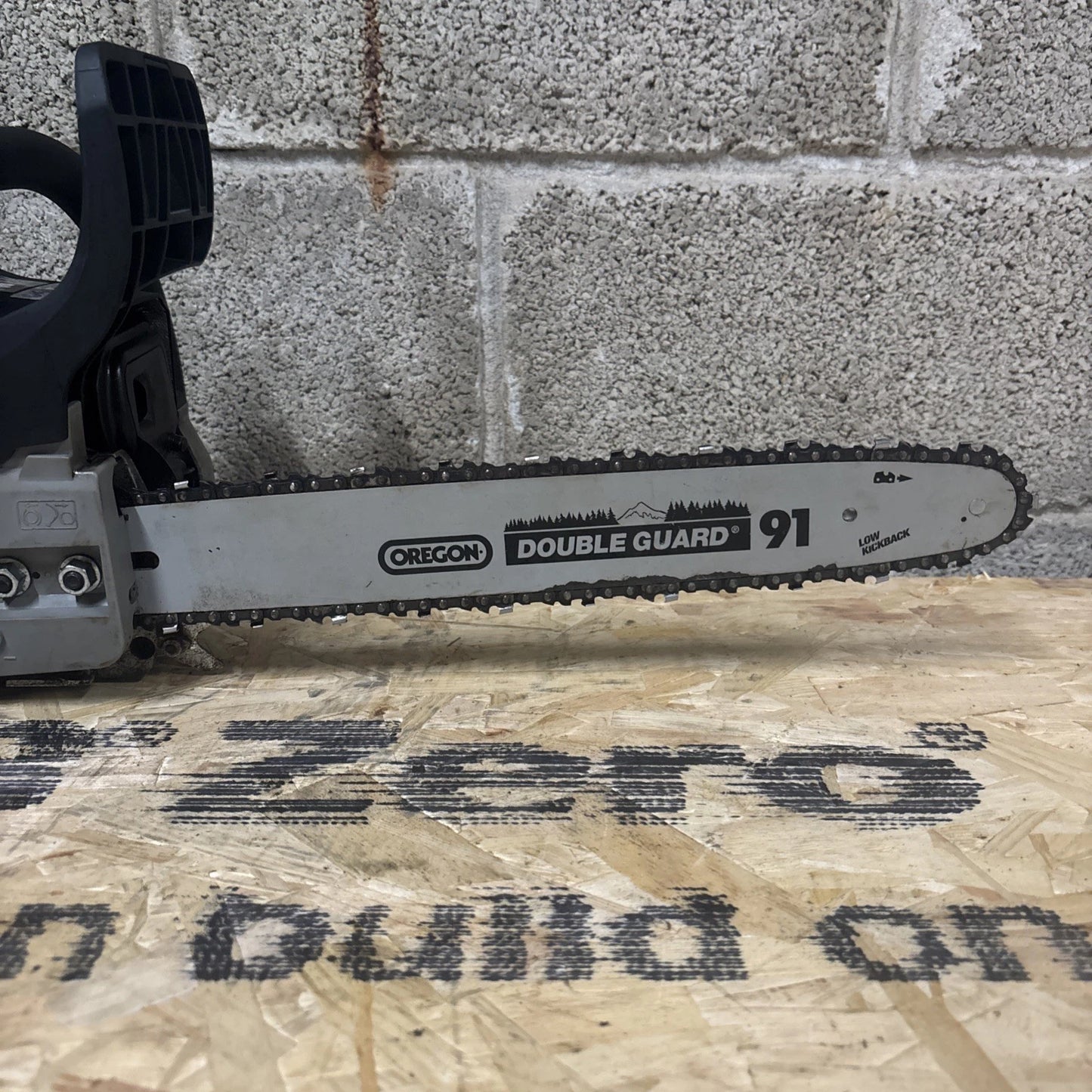 Titan Chainsaw Petrol 40cc TTCSP40 40cm 2 Stroke