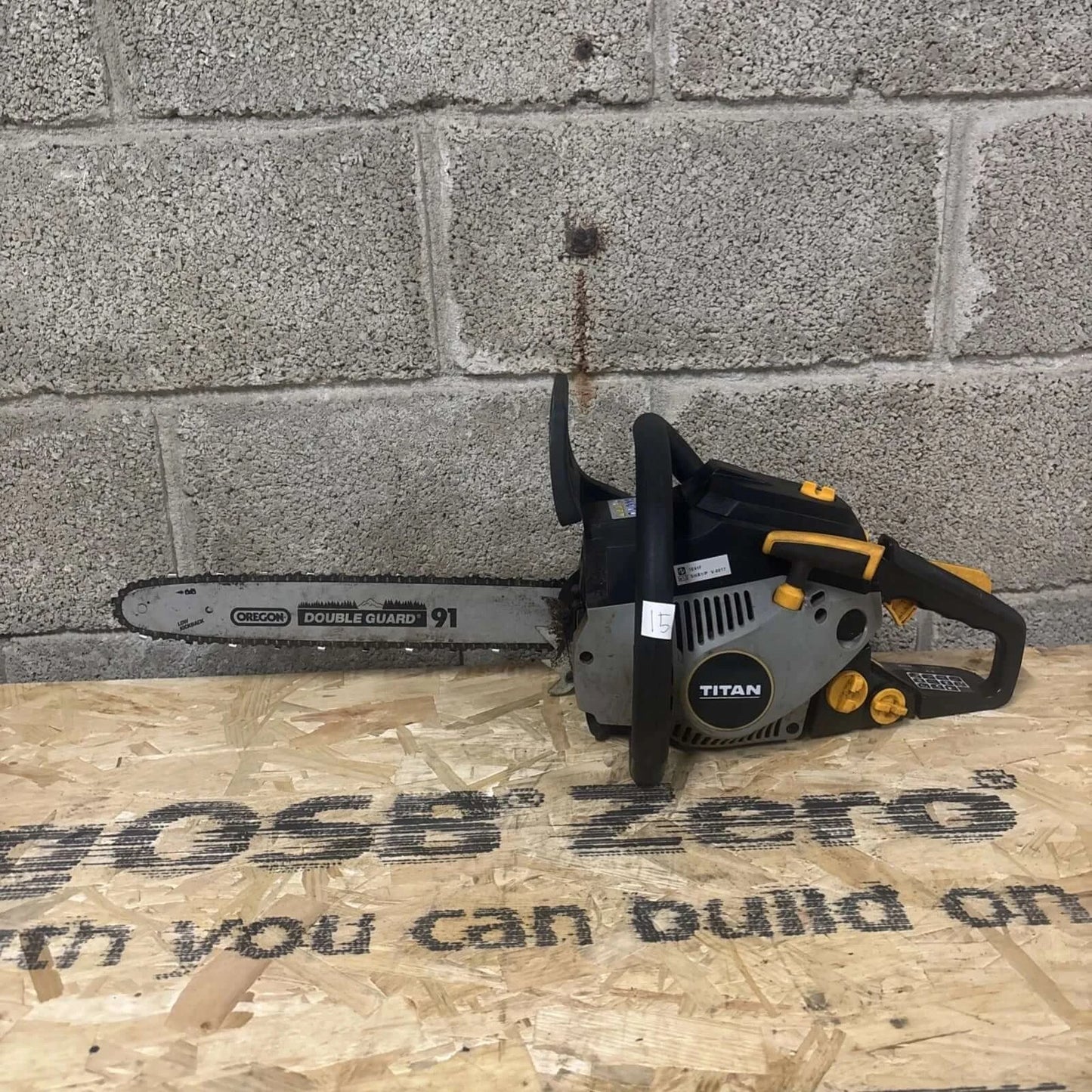 Titan Chainsaw Petrol 40cc TTCSP40 40cm 2 Stroke