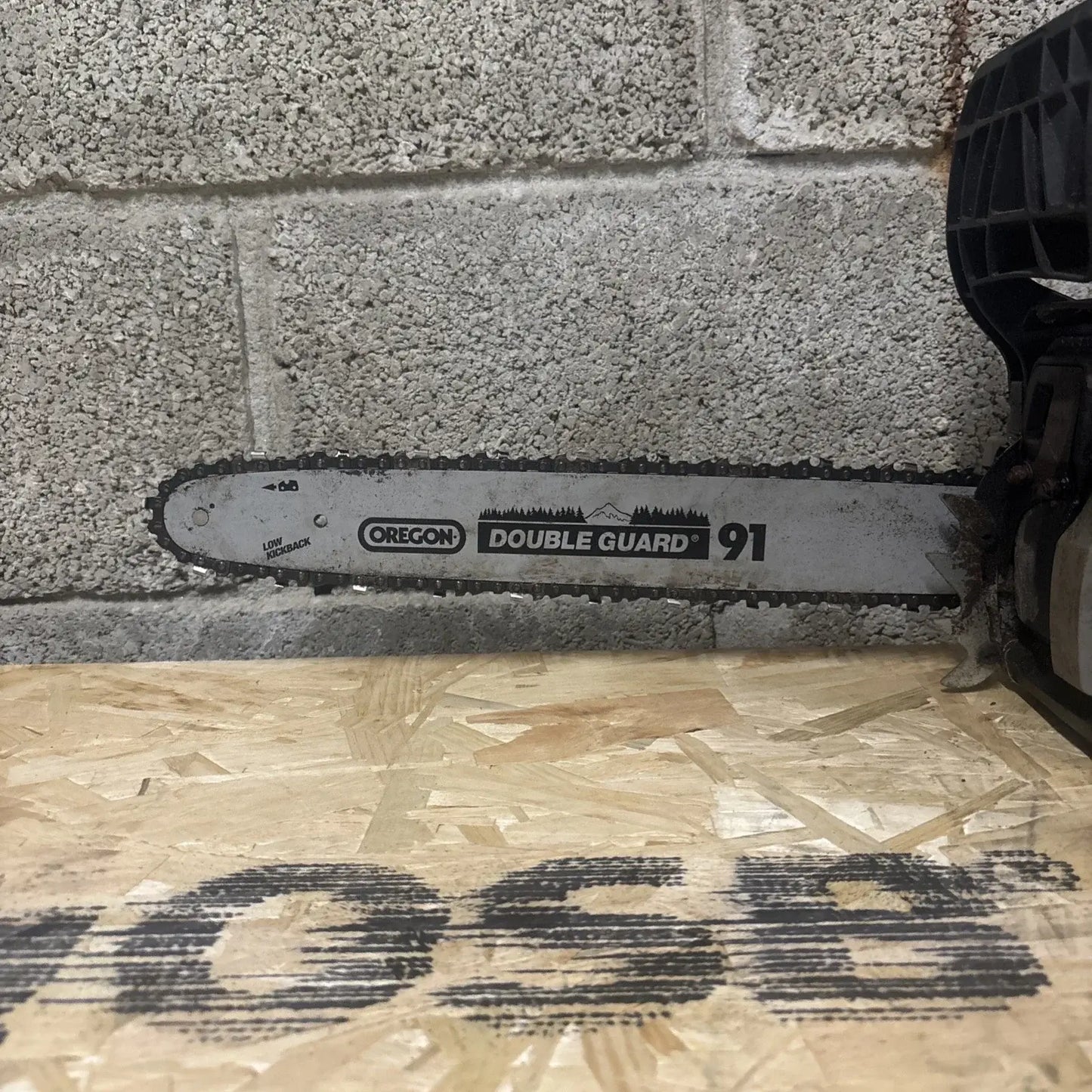 Titan Chainsaw Petrol 40cc TTCSP40 40cm 2 Stroke